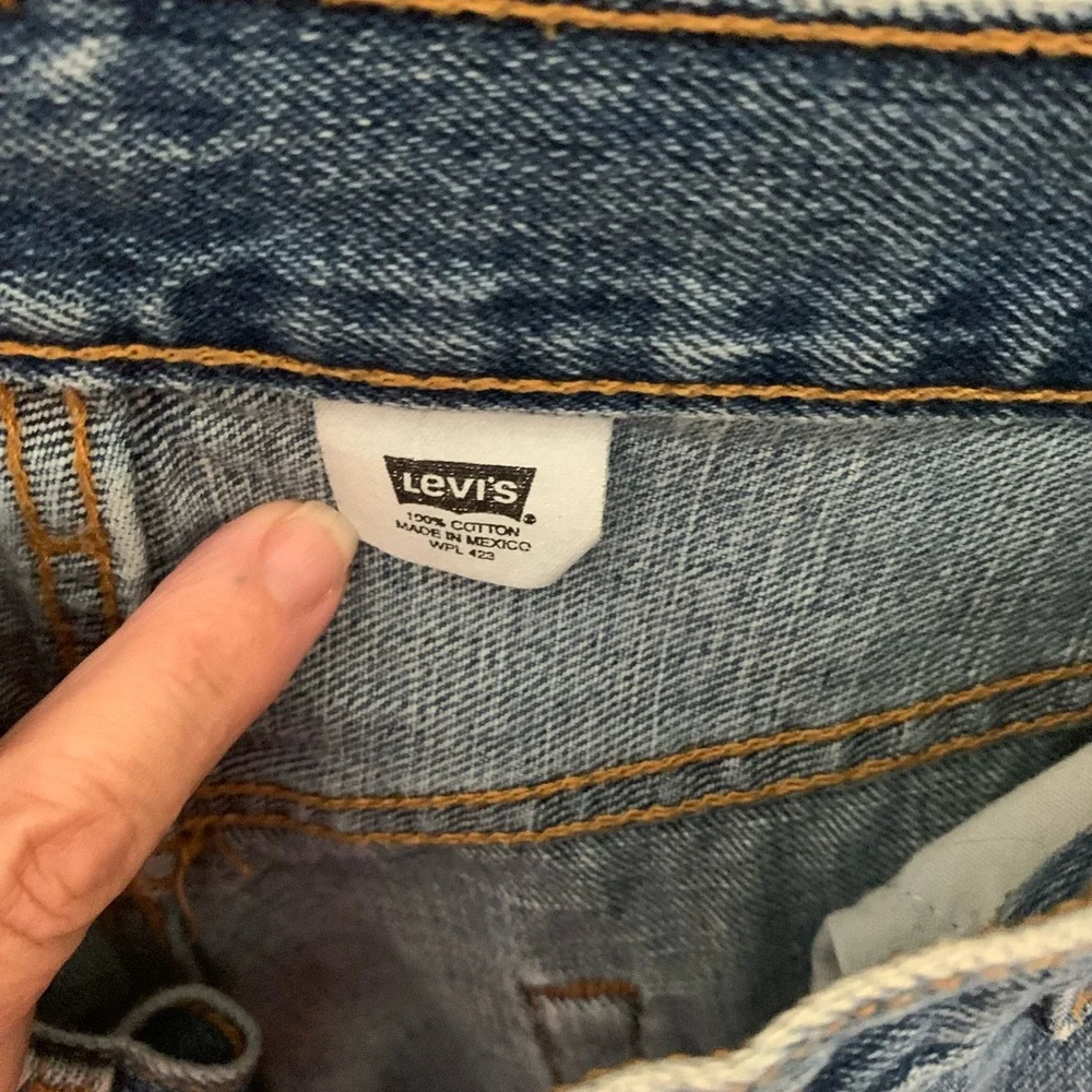 Levi's Men's Straight fit 501 Blue Jeans - Picture 4 of 6